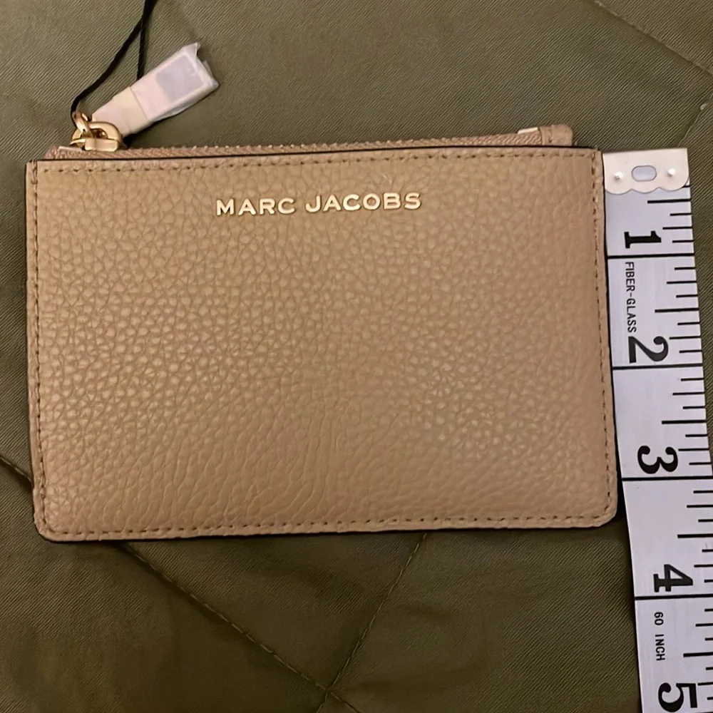NWT MARC JACOBS credit card/ coin purse 
Size 5”w  x 3 3/4” H - Picture 7 of 8